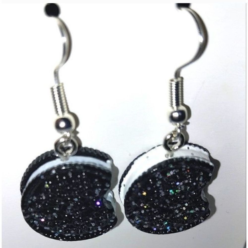 Super cute sandwich cookie earrings